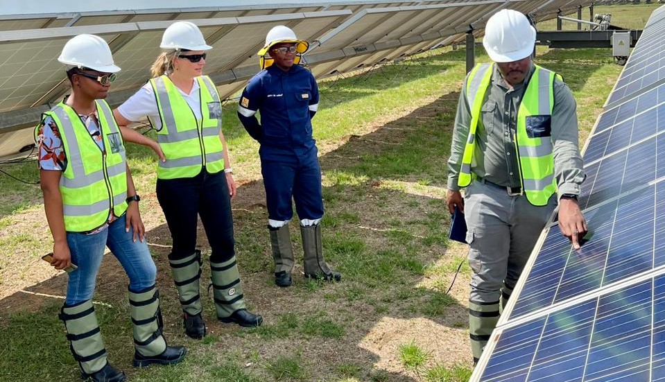 MAKING A DIFFERENCE ON SITE & IN THE COMMUNITY