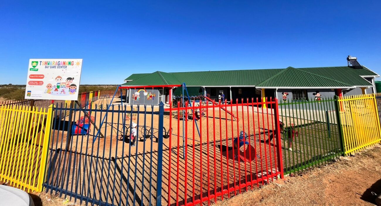 HERTZOGVILLE CELEBRATES NEW COMMUNITY CRÈCHE