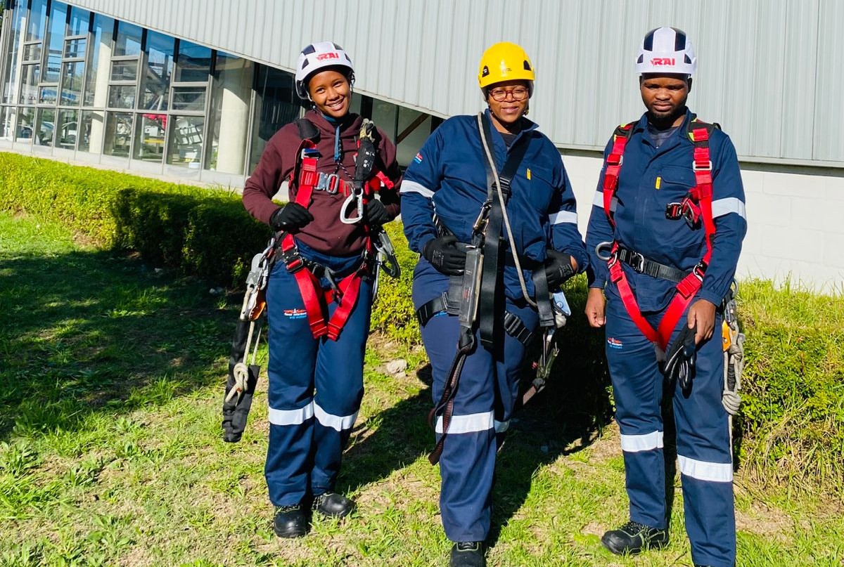 YOUTH TRAIN AS WIND TURBINE TECHS